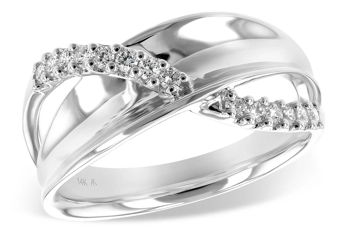 Diamond Wedding Band in white gold