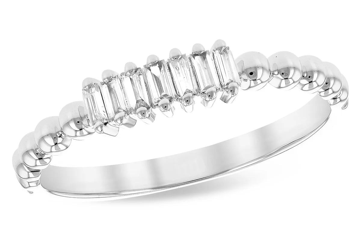 Diamond & Baguette Diamond Ring in white gold