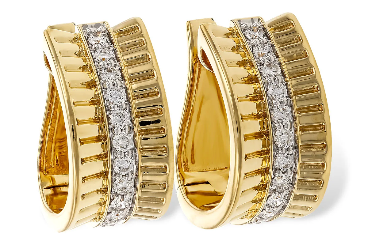 Diamond Earrings in yellow gold
