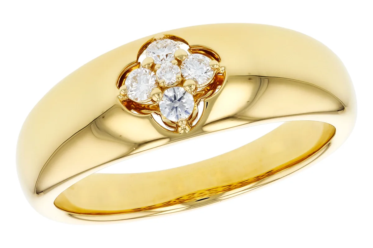 Diamond Wedding Band in yellow gold