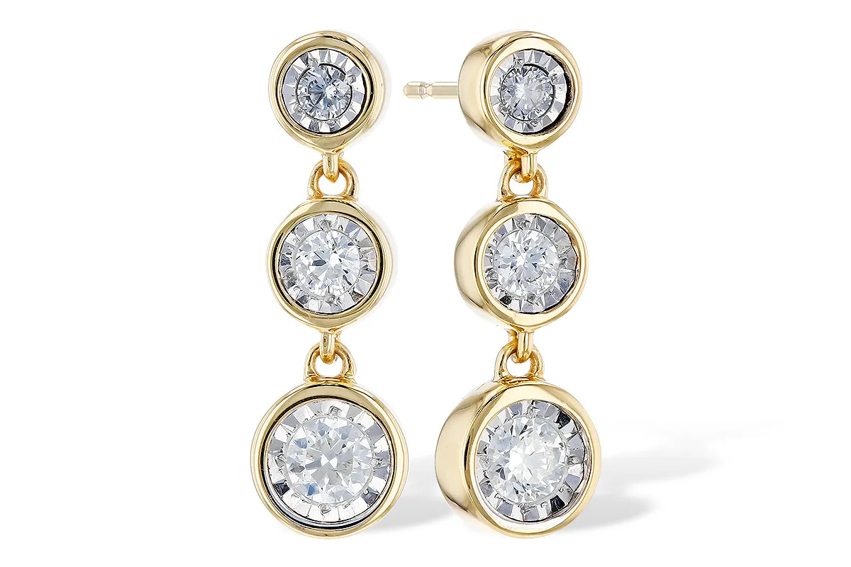 Diamond Earrings in yellow gold