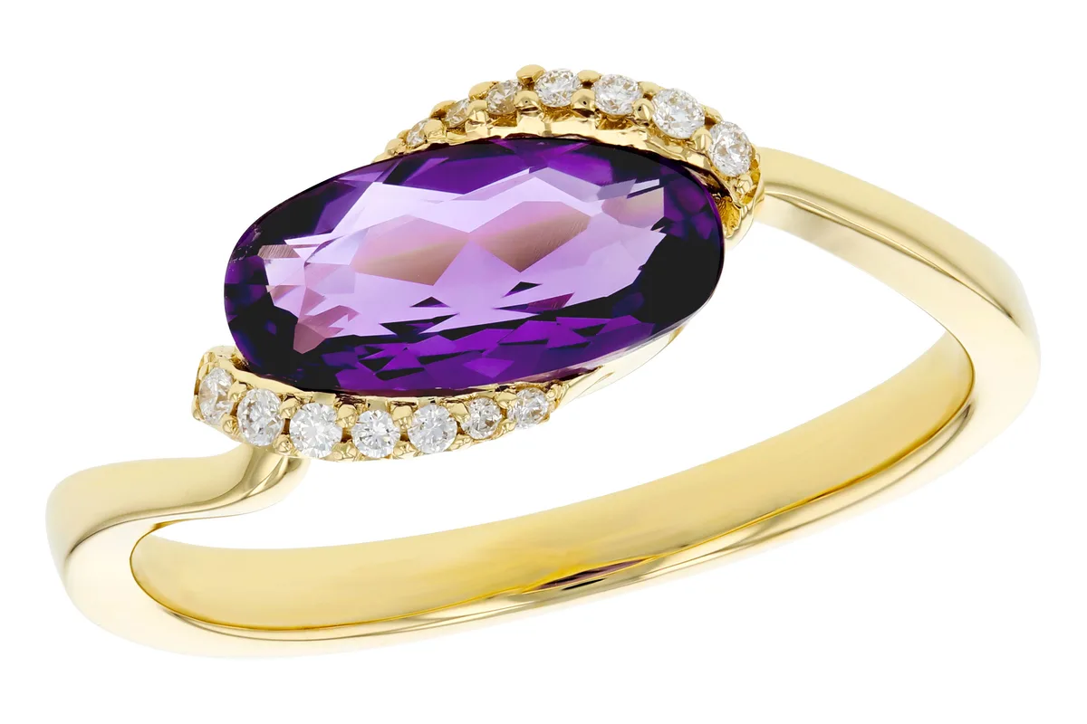 Amethyst Ring in yellow gold
