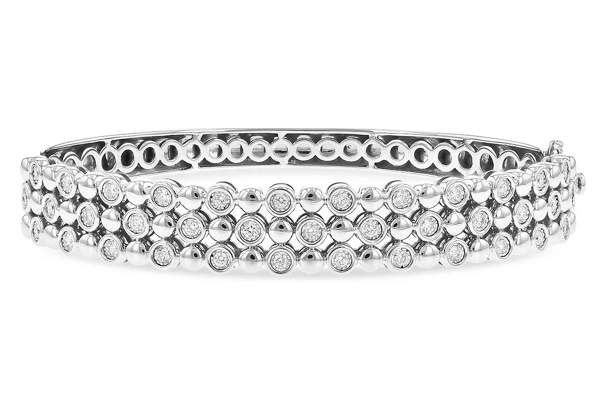 Diamond Bangle in white gold