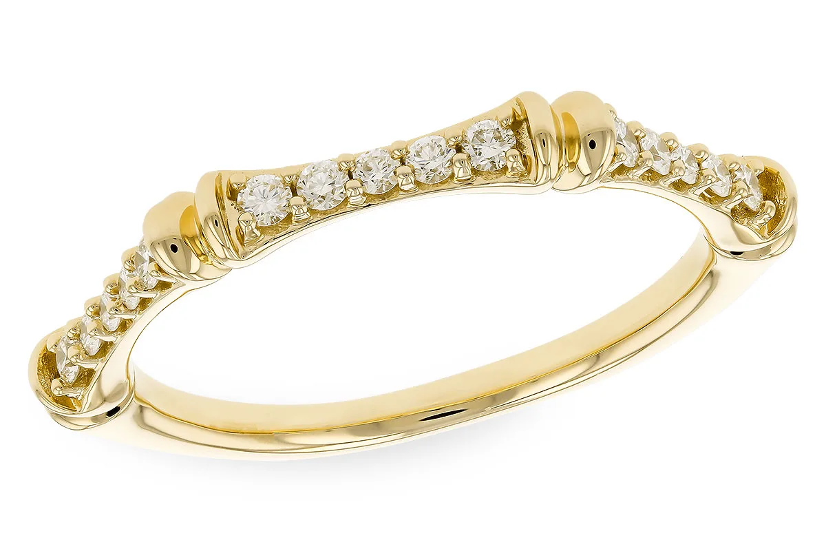 Diamond Wedding Band in yellow gold
