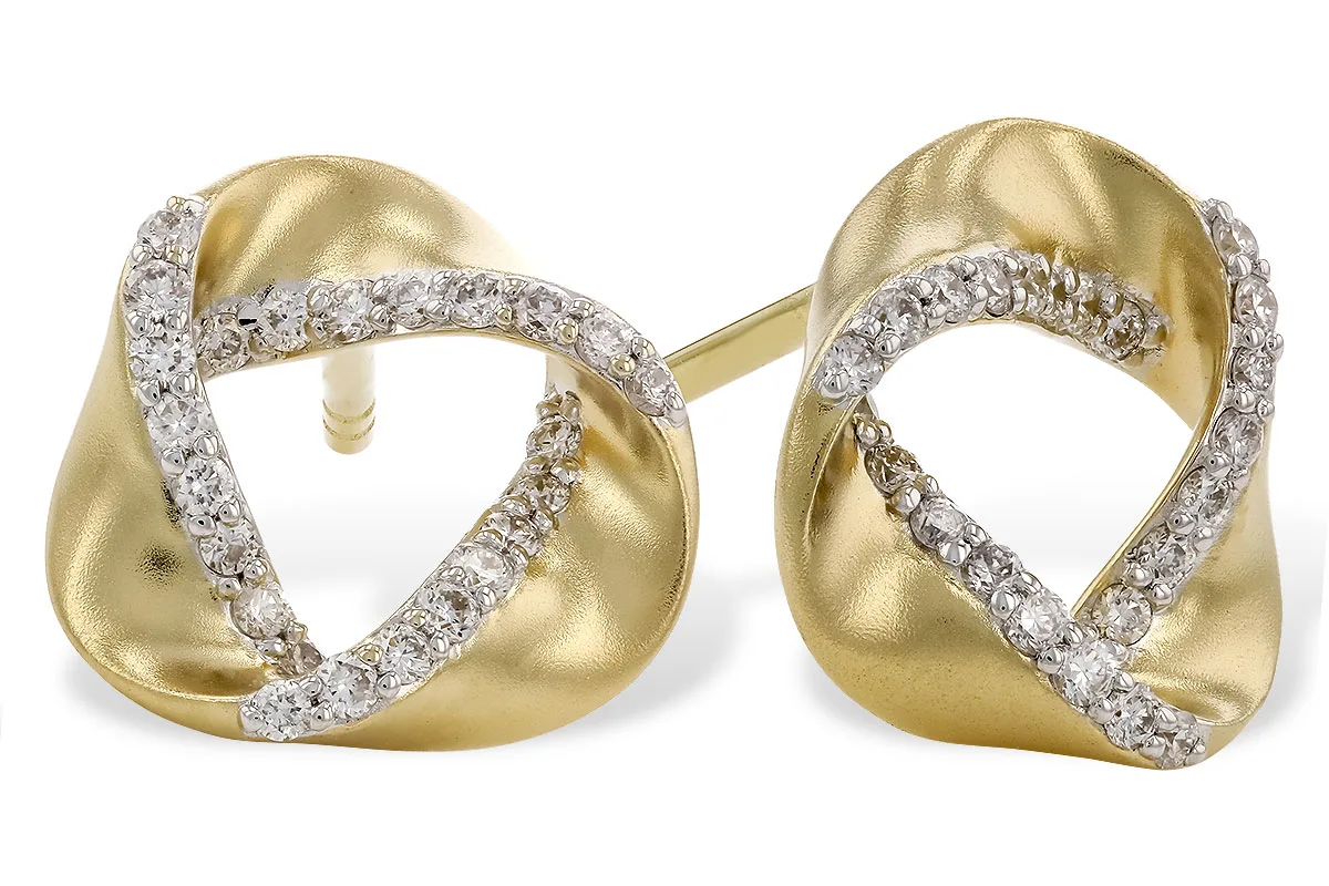 Diamond Earrings in yellow gold