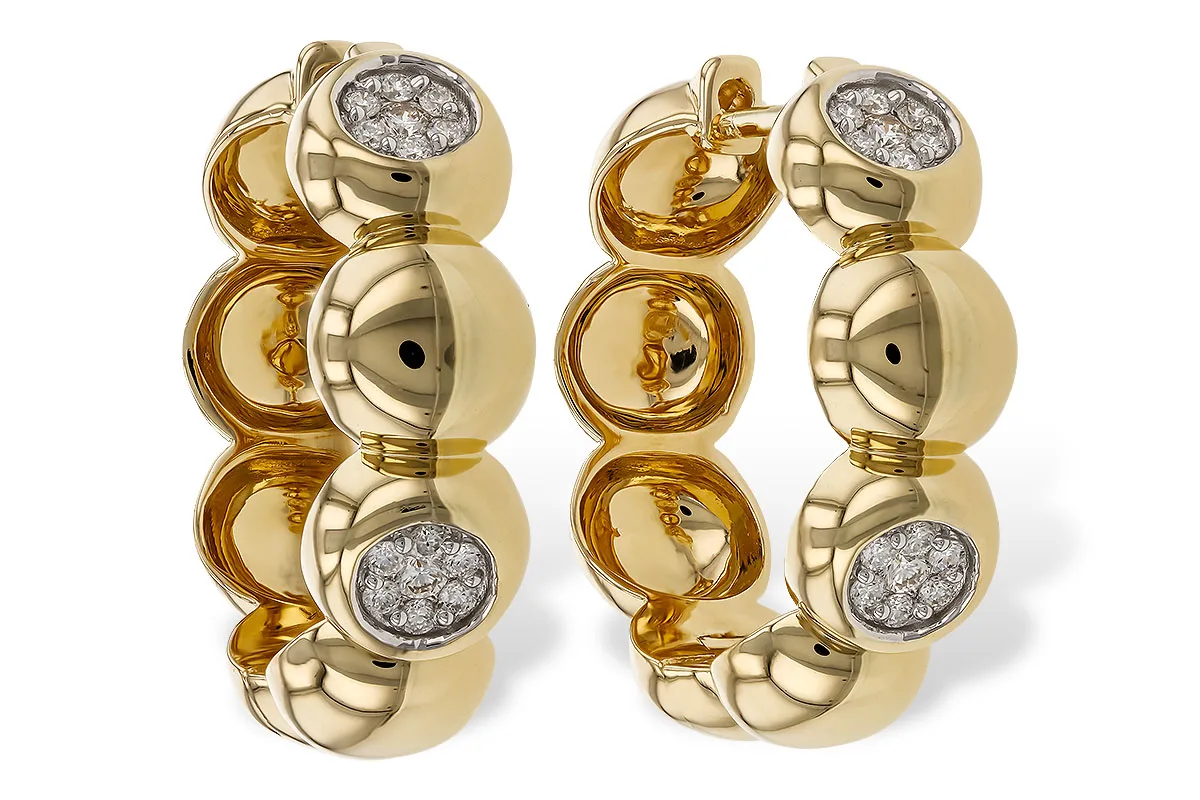 Diamond Earrings in yellow gold