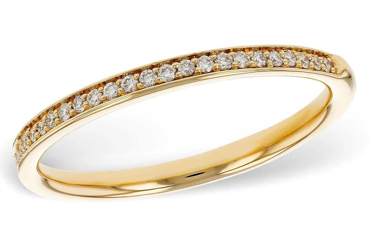 Diamond Wedding Band in yellow gold