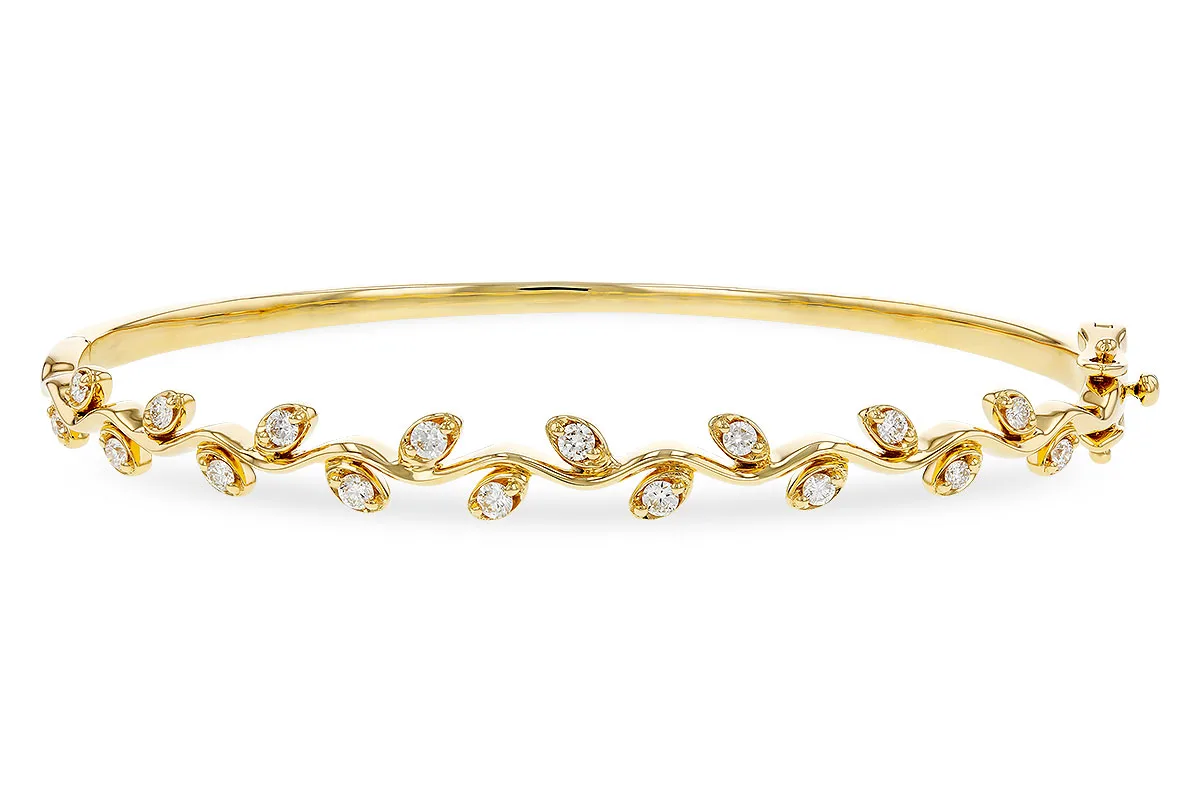 Diamond Bangle in yellow gold