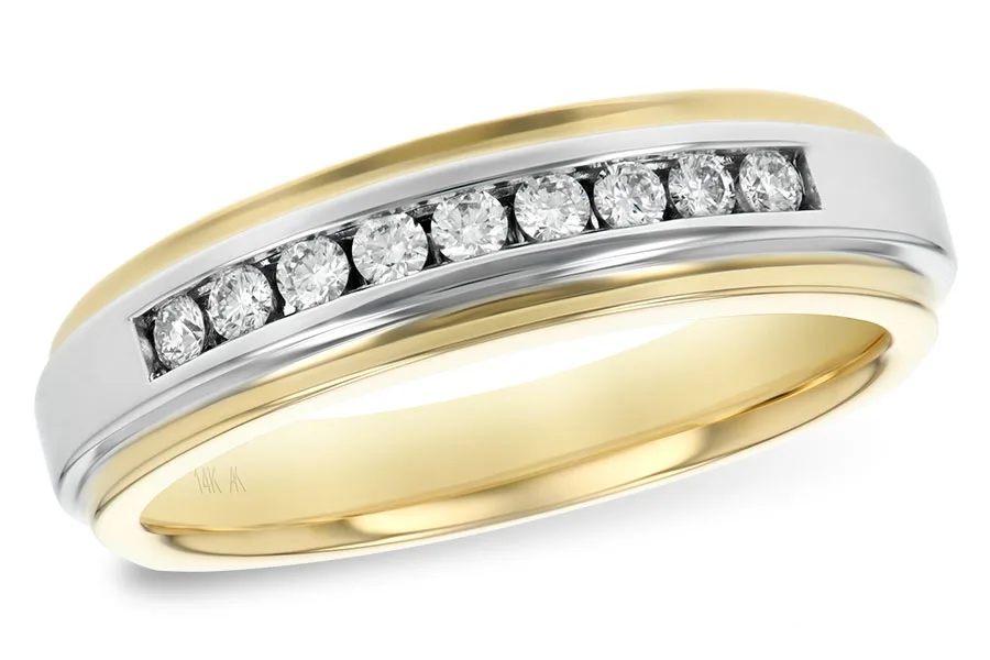 Men's Diamond Wedding Band in yellow gold