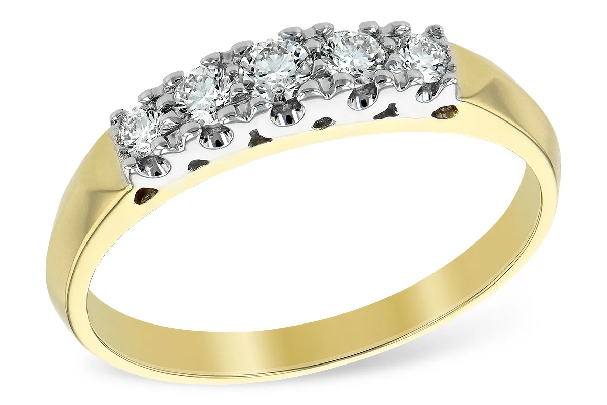 Diamond Wedding Band in yellow gold