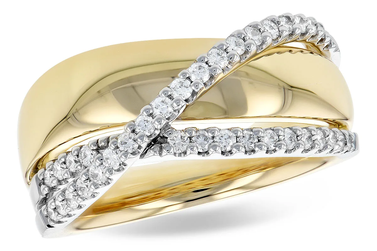 Diamond Ring in yellow gold