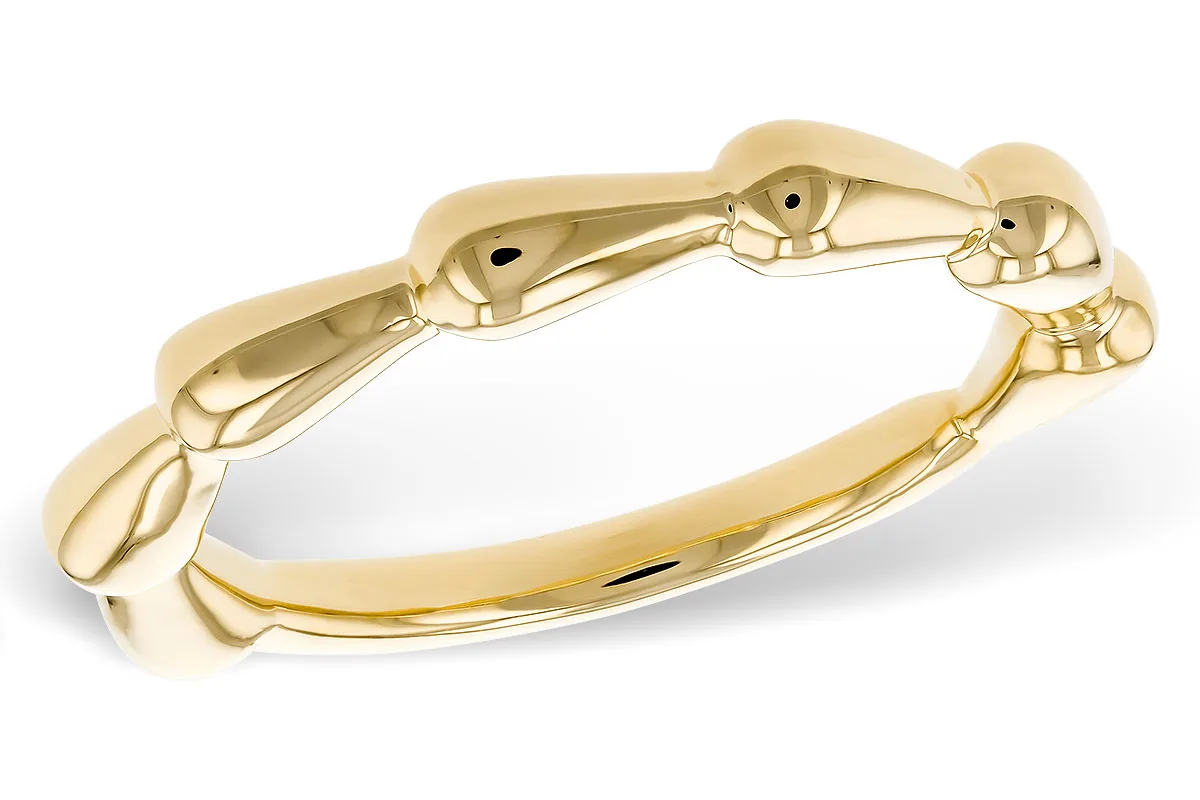 Gold Wedding Band in yellow gold