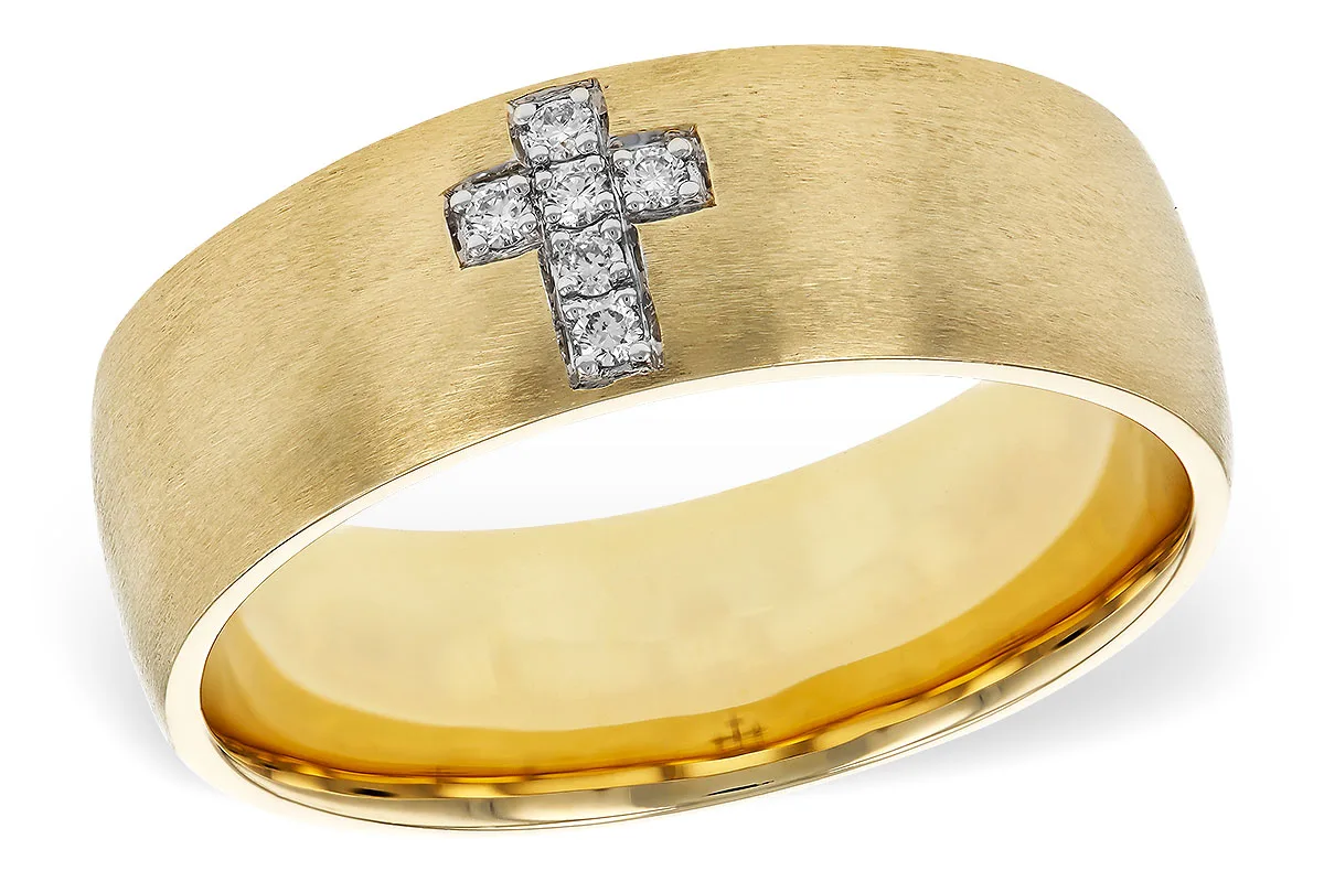 Men's Diamond Wedding Band in yellow gold