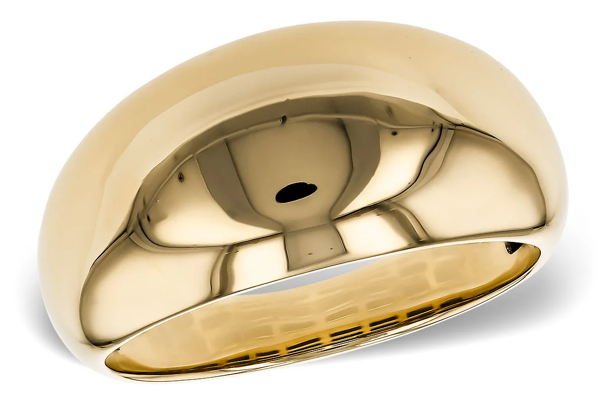 Gold Wedding Band in yellow gold