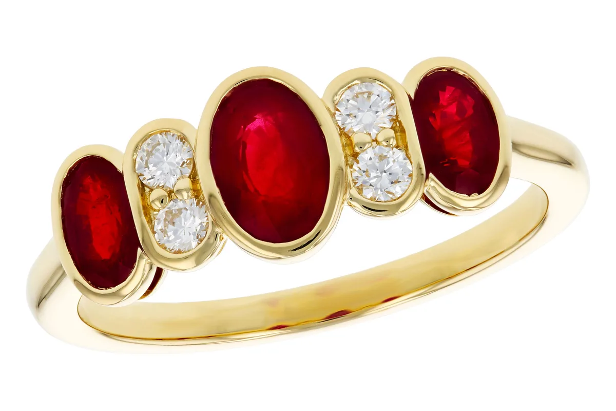 Ruby Ring in yellow gold