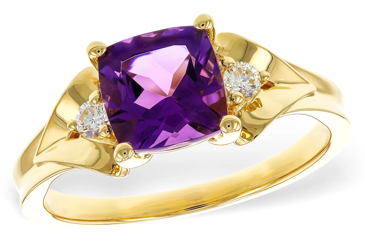 Amethyst Ring in yellow gold