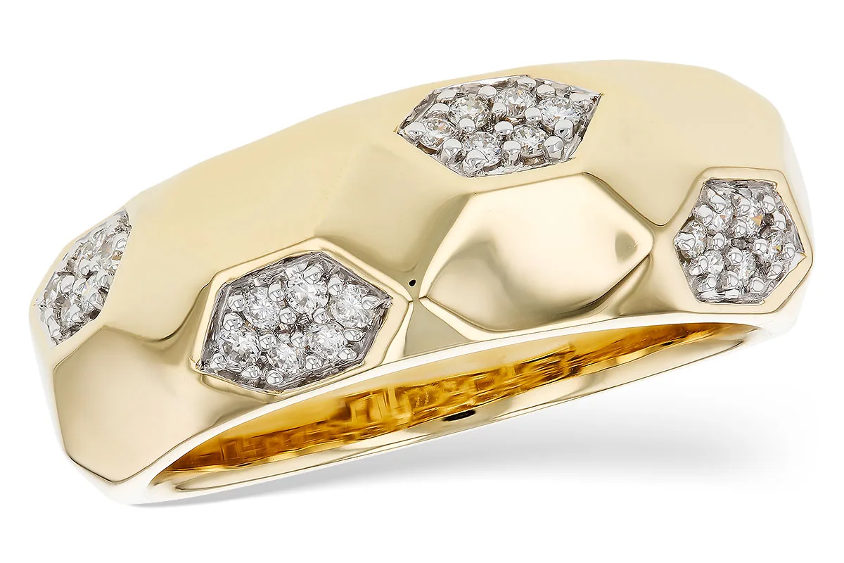 Diamond Wedding Band in yellow gold