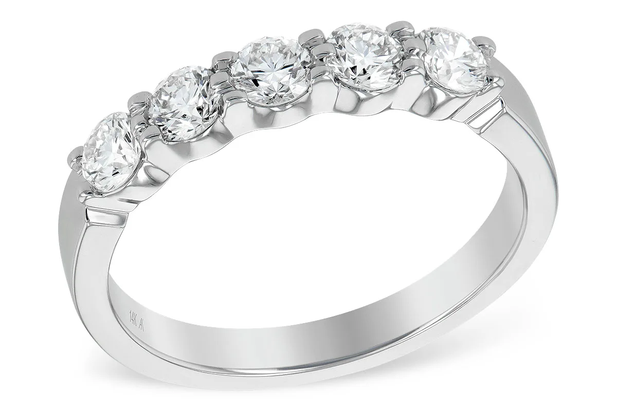 Diamond Wedding Band in white gold