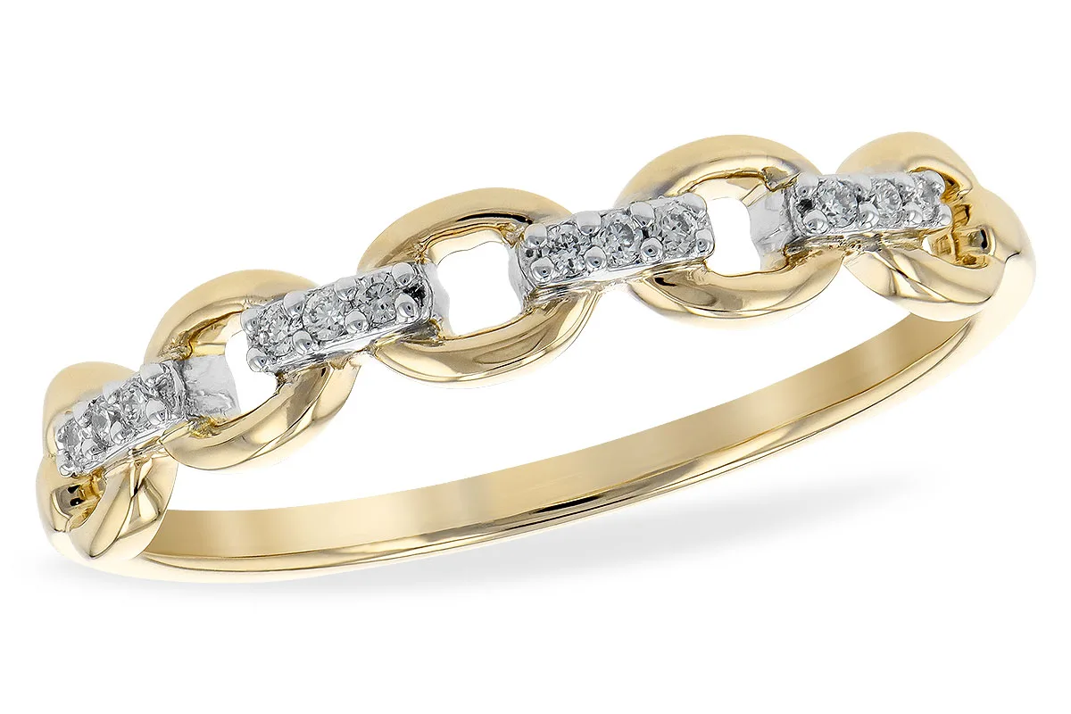 Diamond Wedding Band in yellow gold