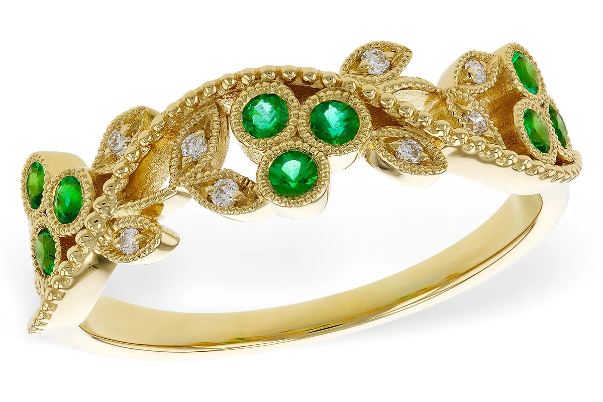 Emerald Wedding Band in yellow gold
