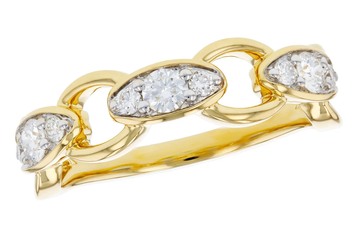 Diamond Wedding Band in yellow gold