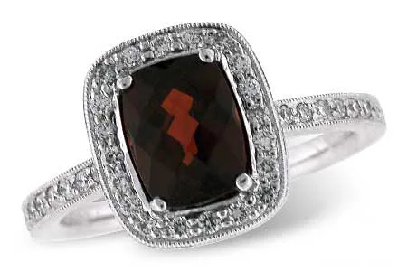 Diamond & Garnet Ring in white gold