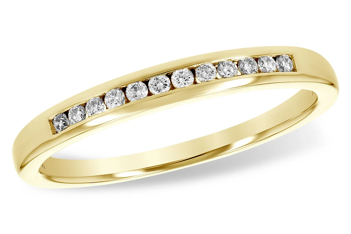 Diamond Wedding Band in yellow gold