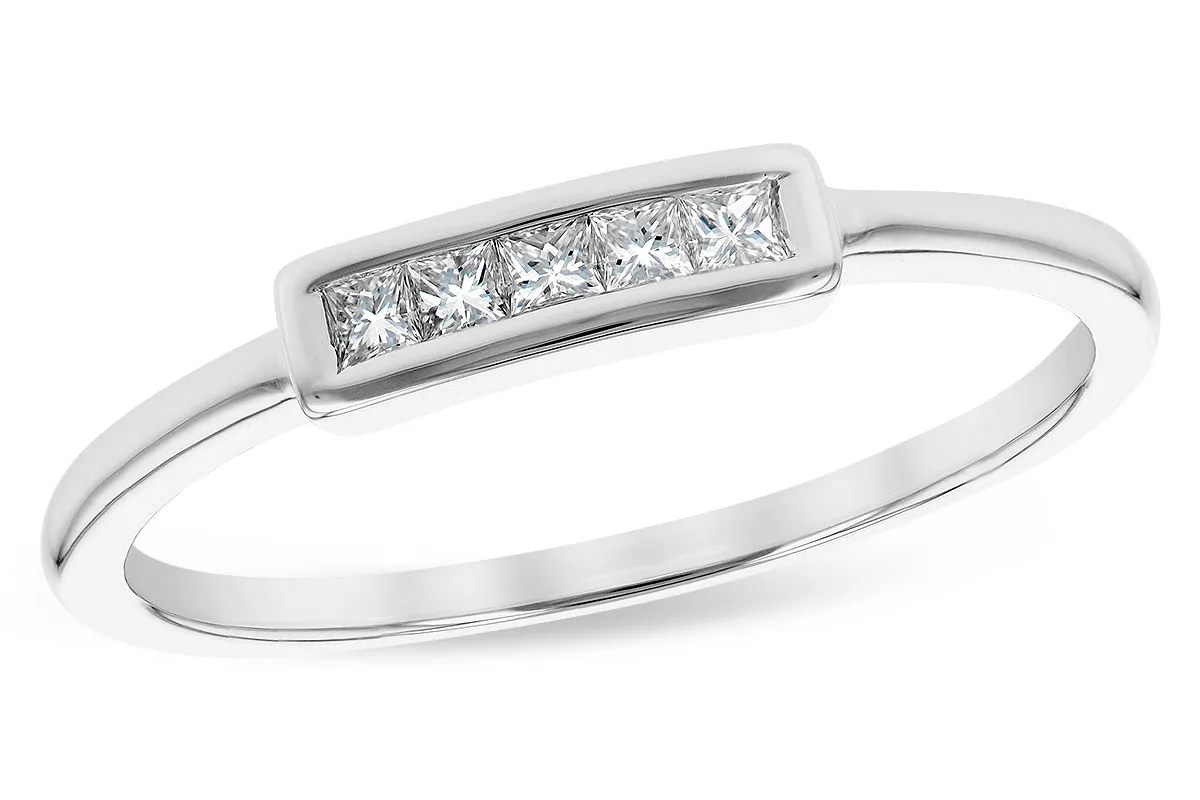 Diamond Ring in white gold