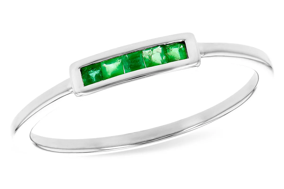 Emerald Ring in white gold
