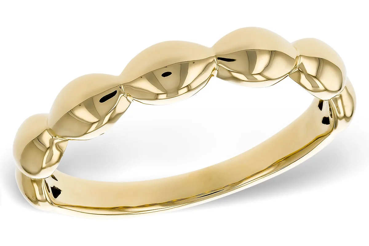 Gold Wedding Band in yellow gold