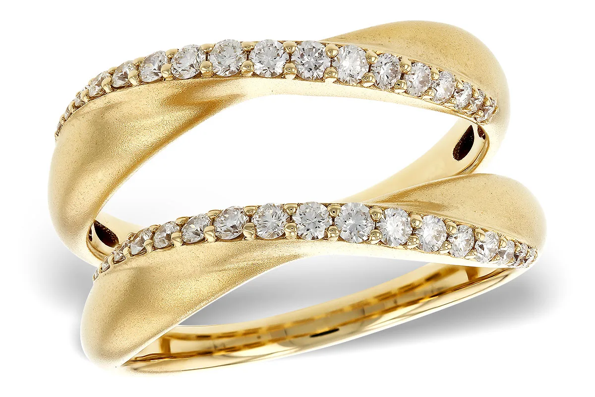 Diamond Ring in yellow gold