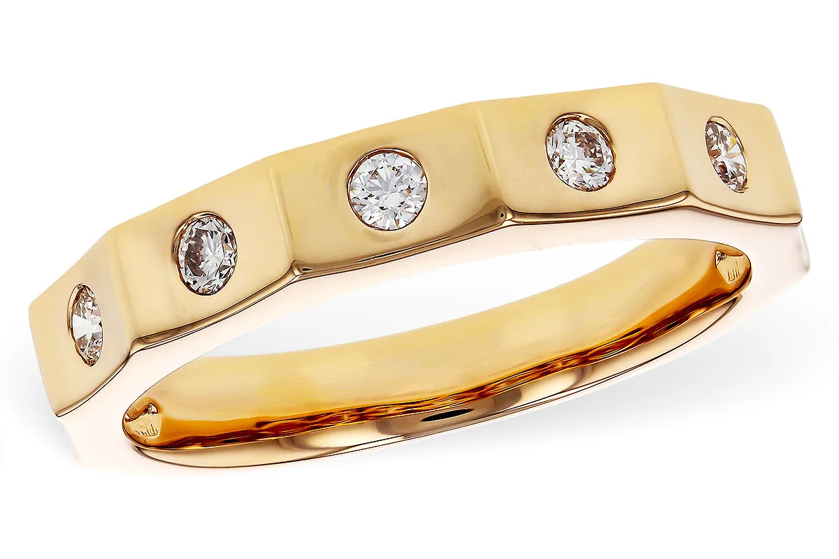Diamond Wedding Band in yellow gold