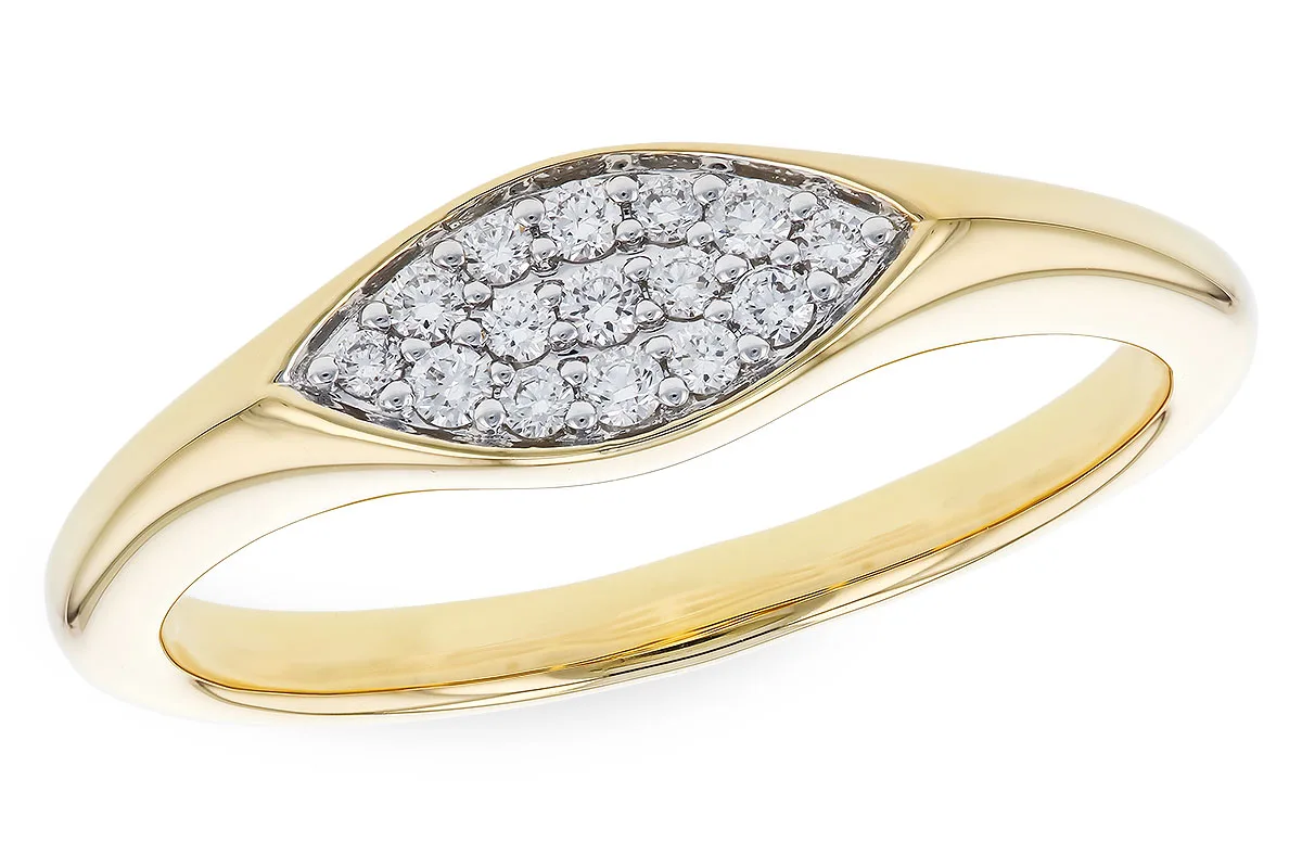 Diamond Ring in yellow gold