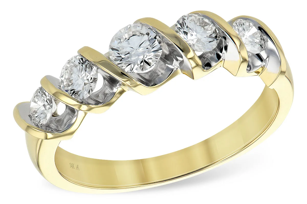 Diamond Wedding Band in yellow gold