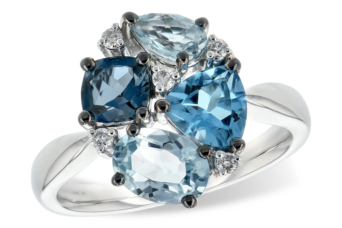 Blue Topaz Ring in white gold