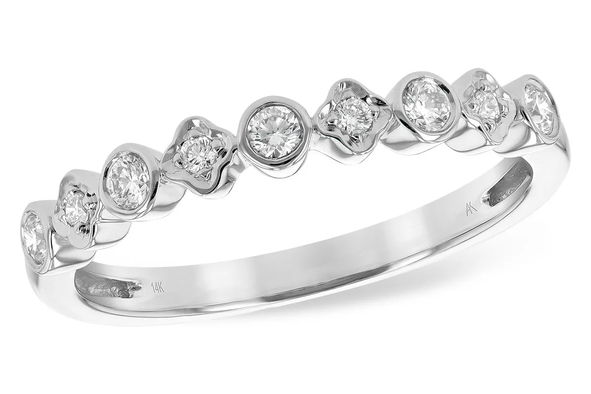 Diamond Wedding Band in white gold