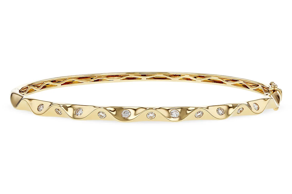 Diamond Bangle in yellow gold