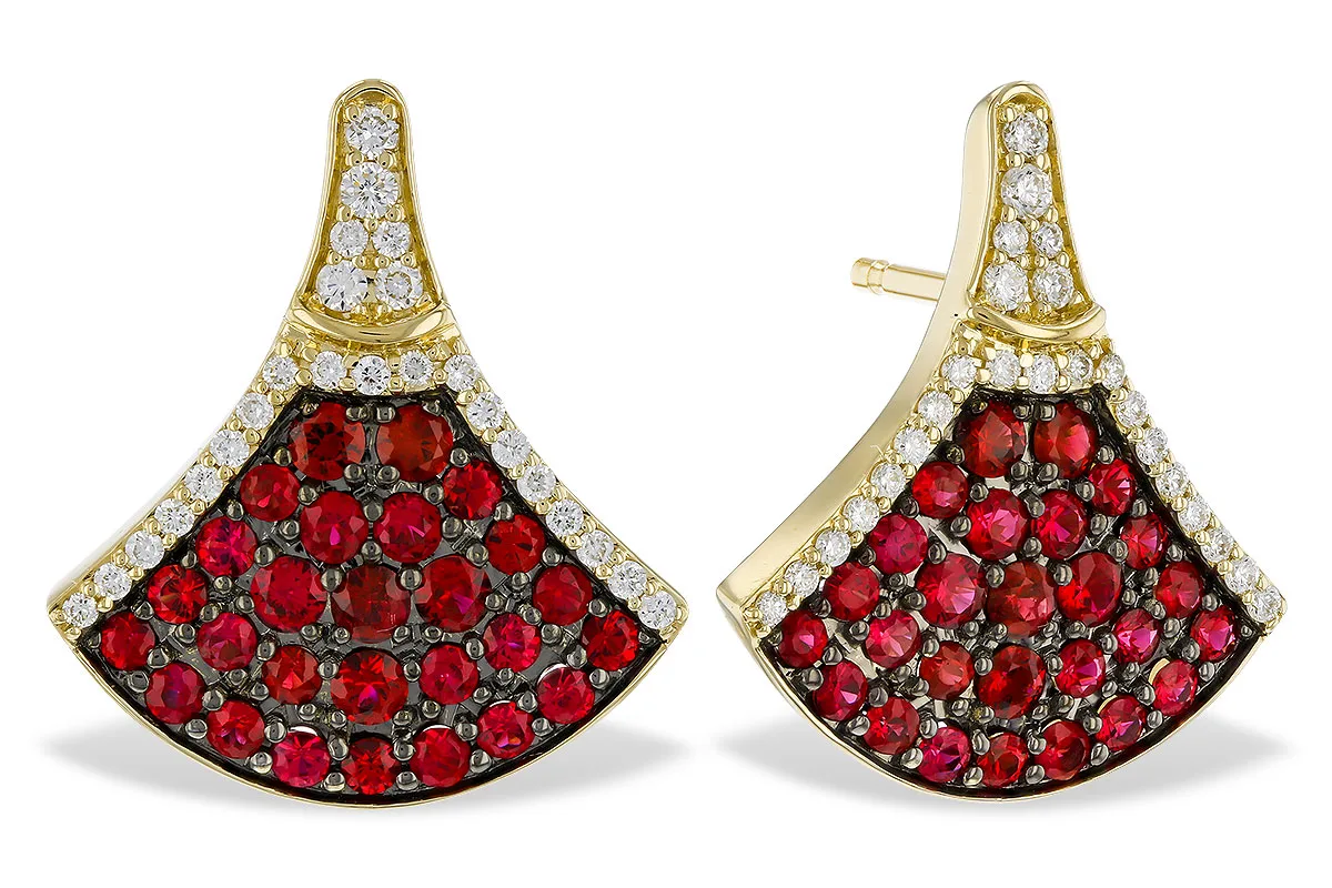 Ruby Earrings in yellow gold